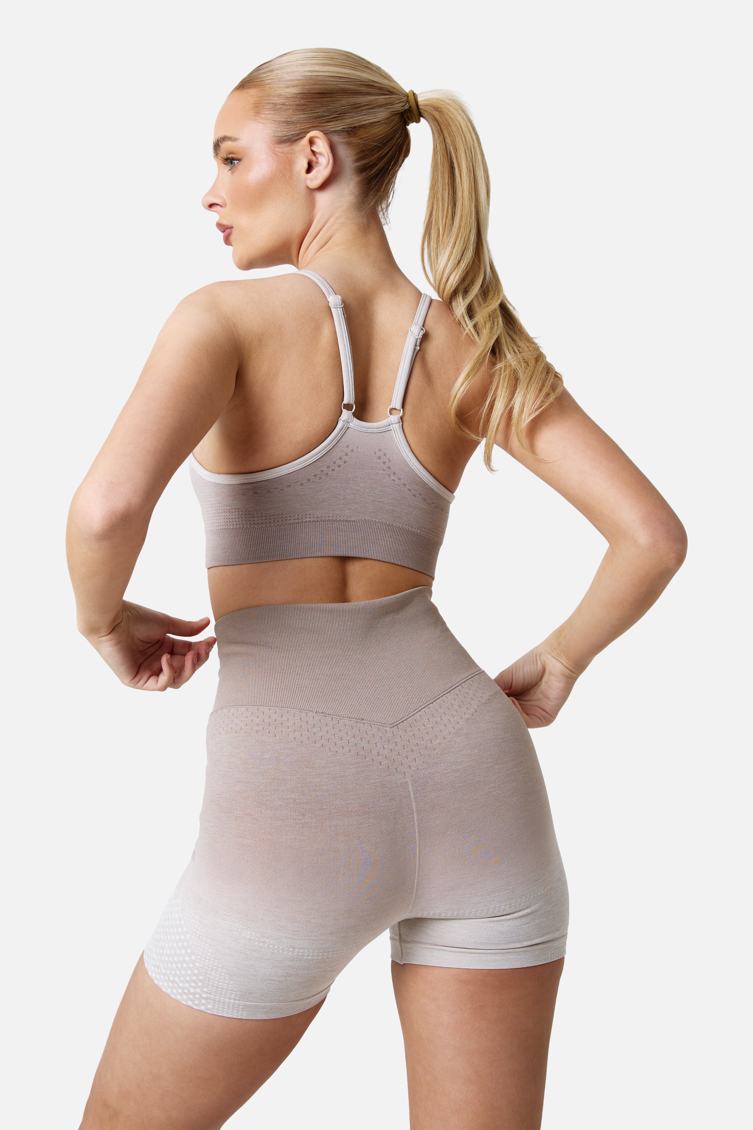 Womens Evocurve Seamless Strappy Bra - Pebble Stone / Pale Taupe / Frosted Ridge