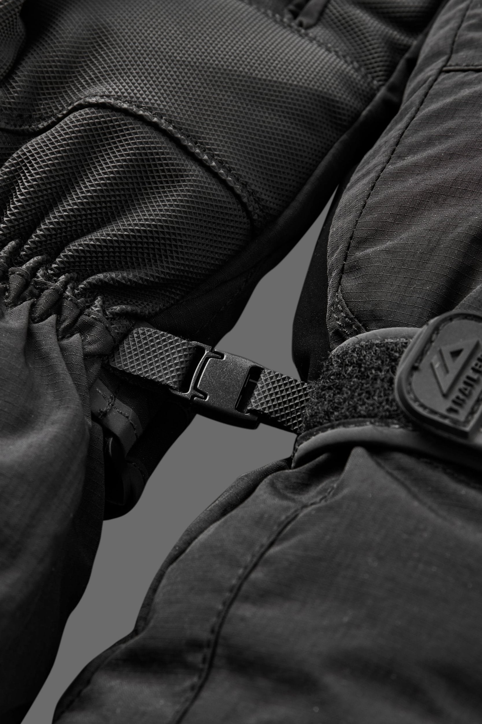 Vita Insulated Gloves - Black