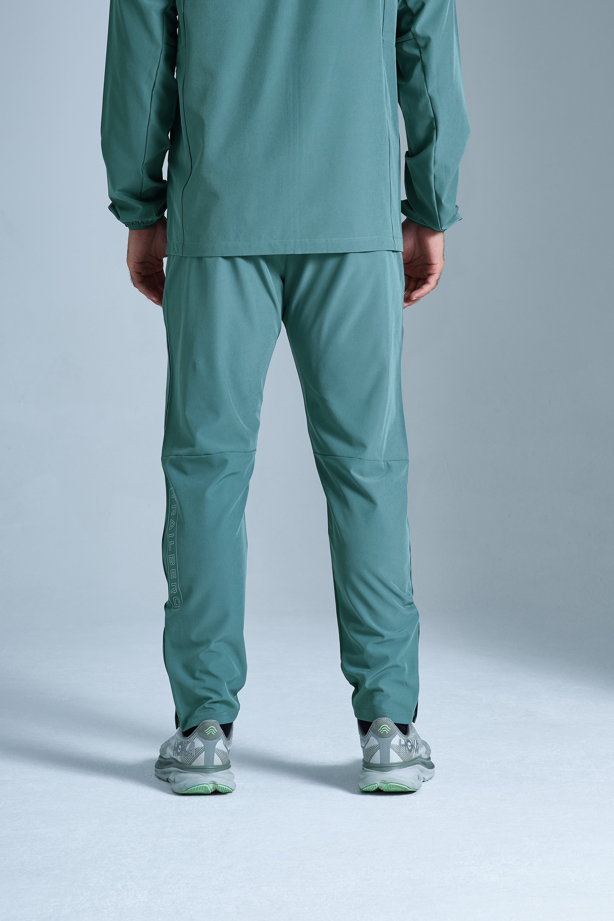 Crest 2.0 Tracksuit - Pine Dust/Aloe Frost