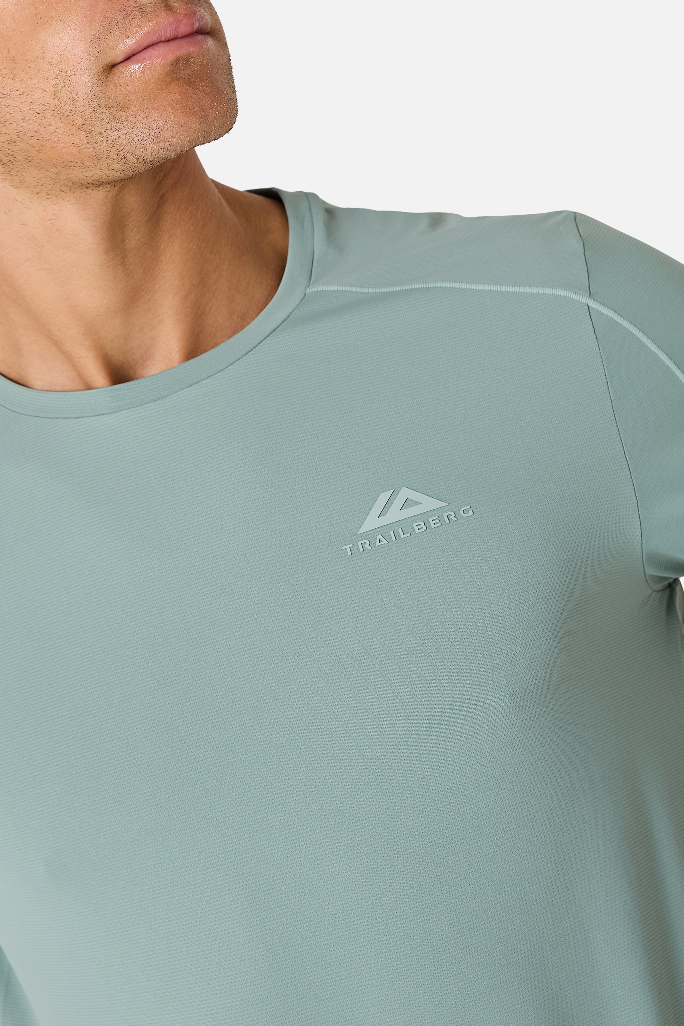 Momentum Tee - Willow Green/ Idyllic Green