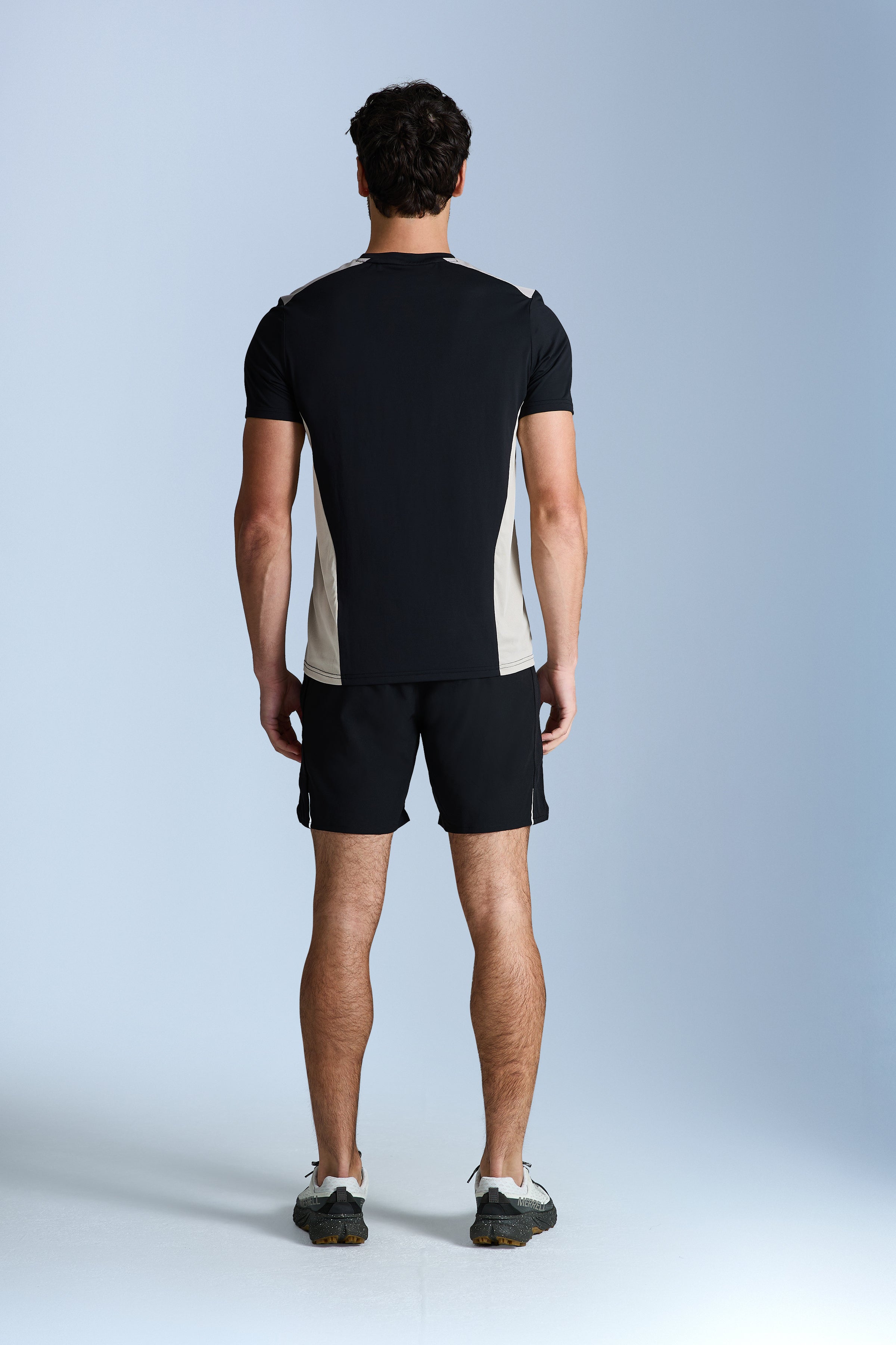 AW25 Triathlon Tee - Black/Pale Taupe/Fossil Brown