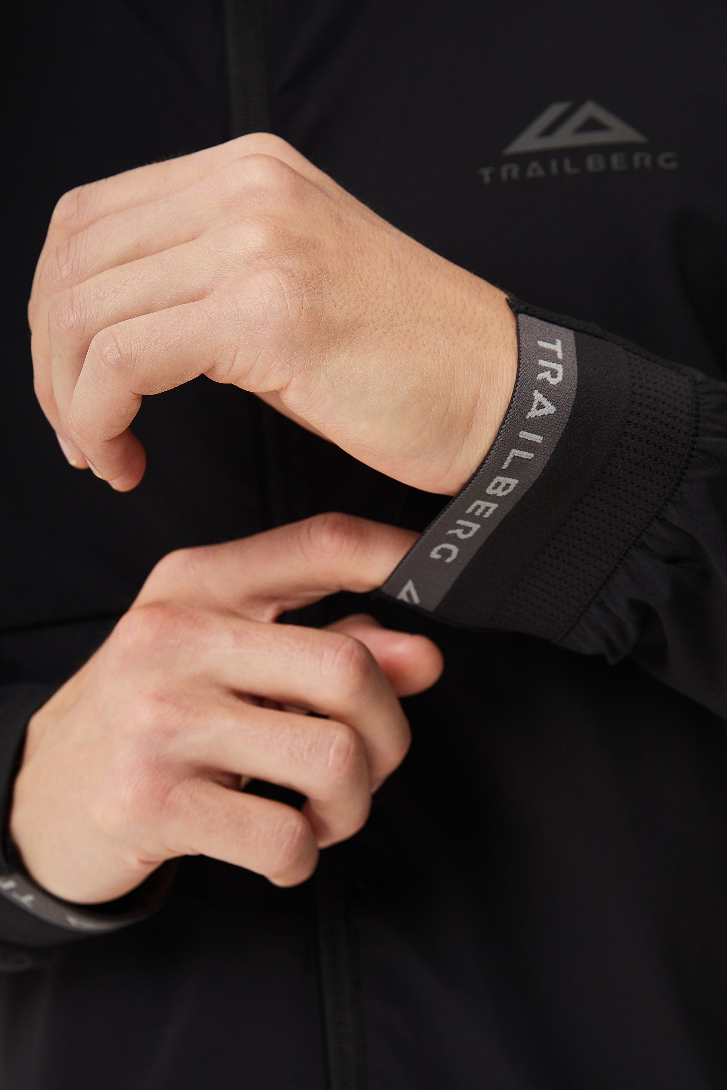 Frontier 2.0 Tracksuit - Black