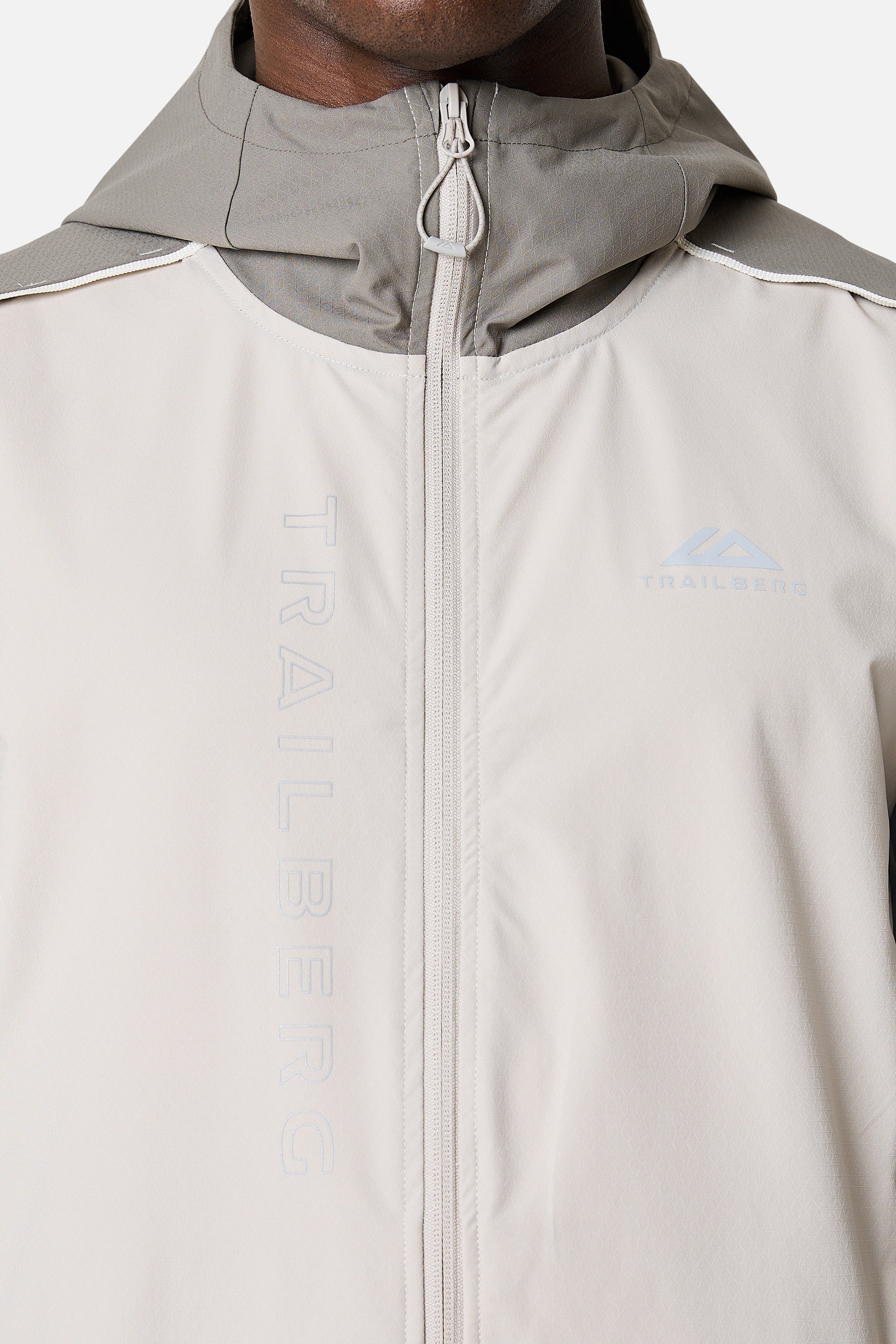 SS26 Triathlon-Windbreaker – Kieselstein/Mokka/Mattweiß