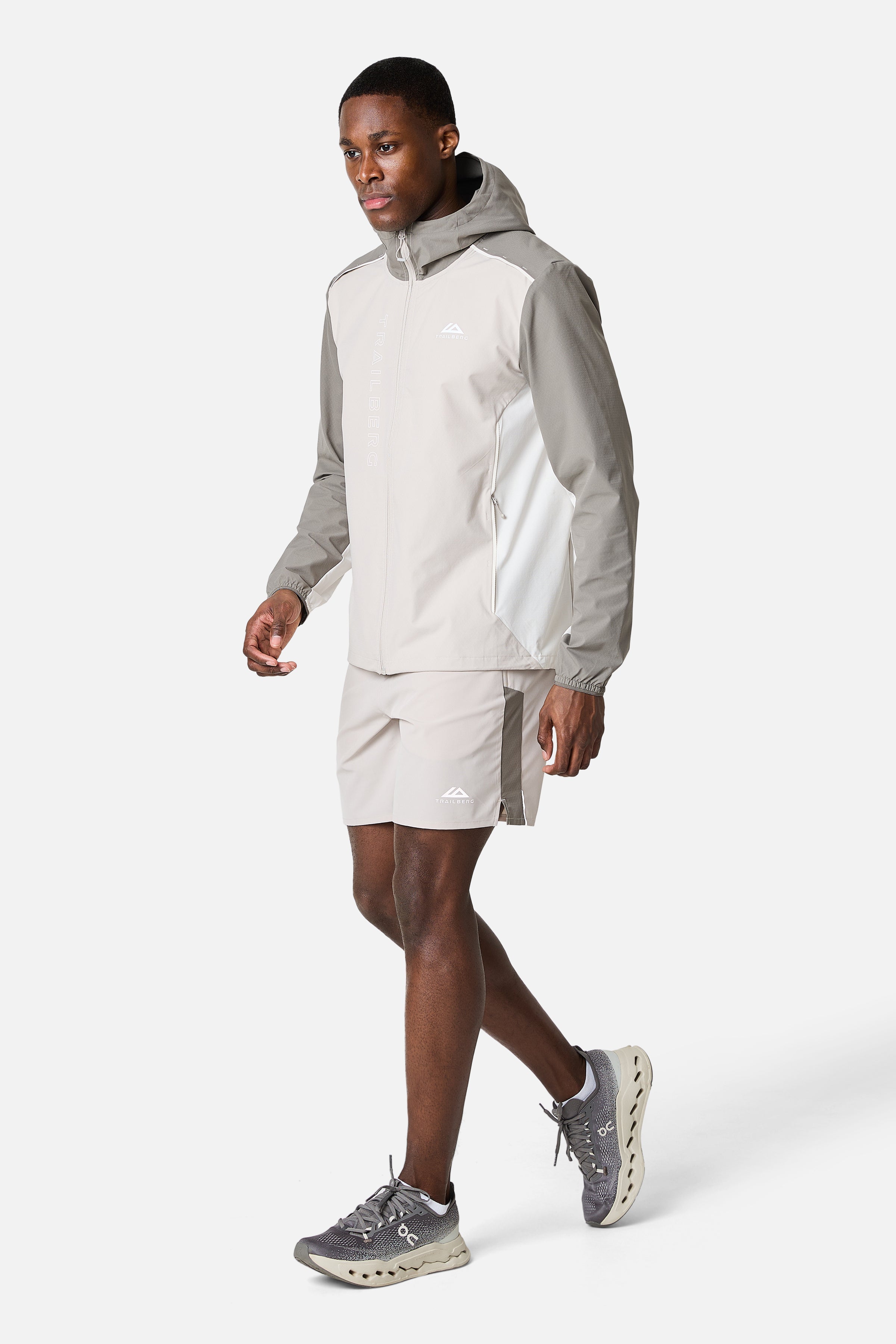 SS26 Triathlon-Windbreaker – Kieselstein/Mokka/Mattweiß