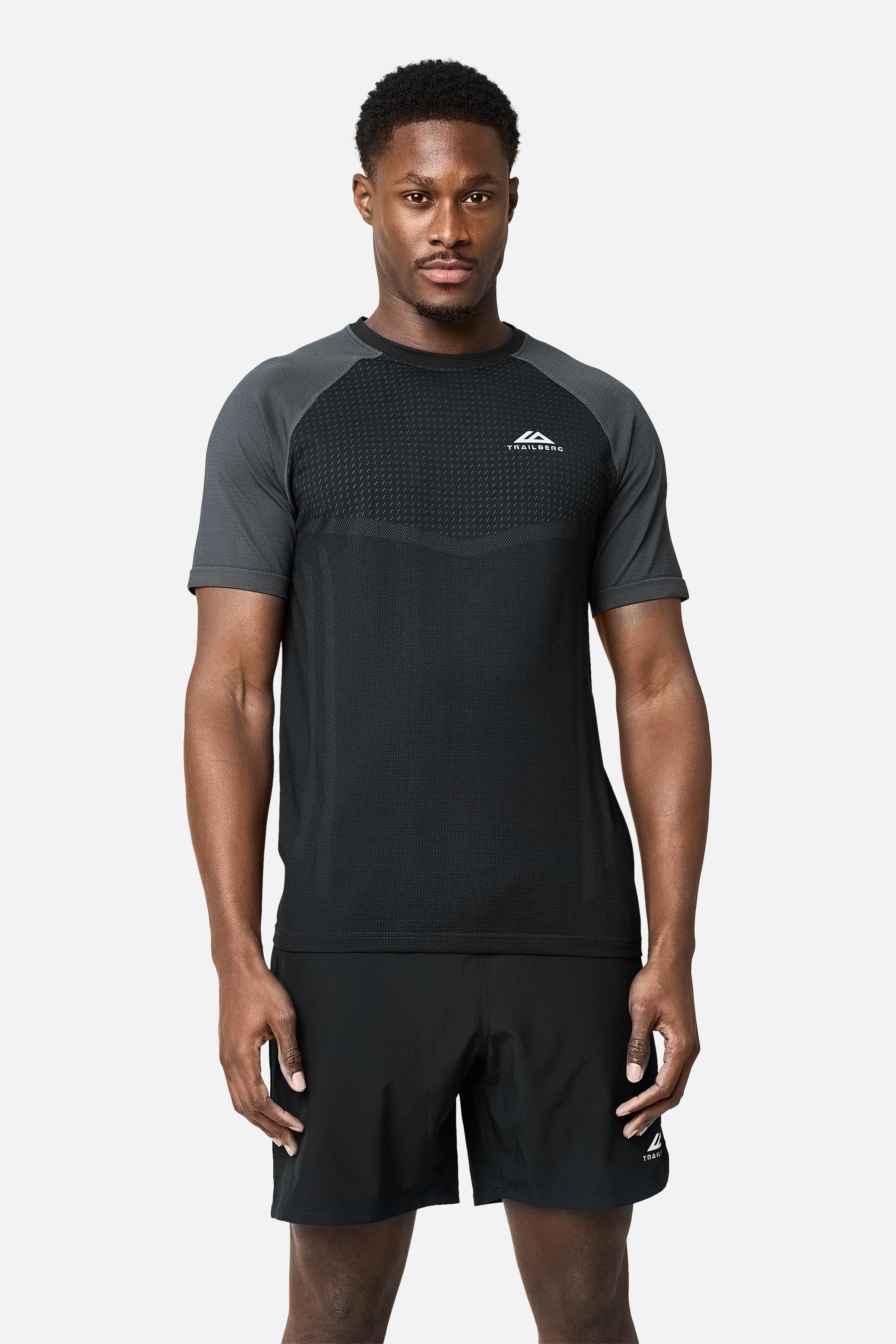 Rapid Dash Seamless Tee - Black / Volcano Grey