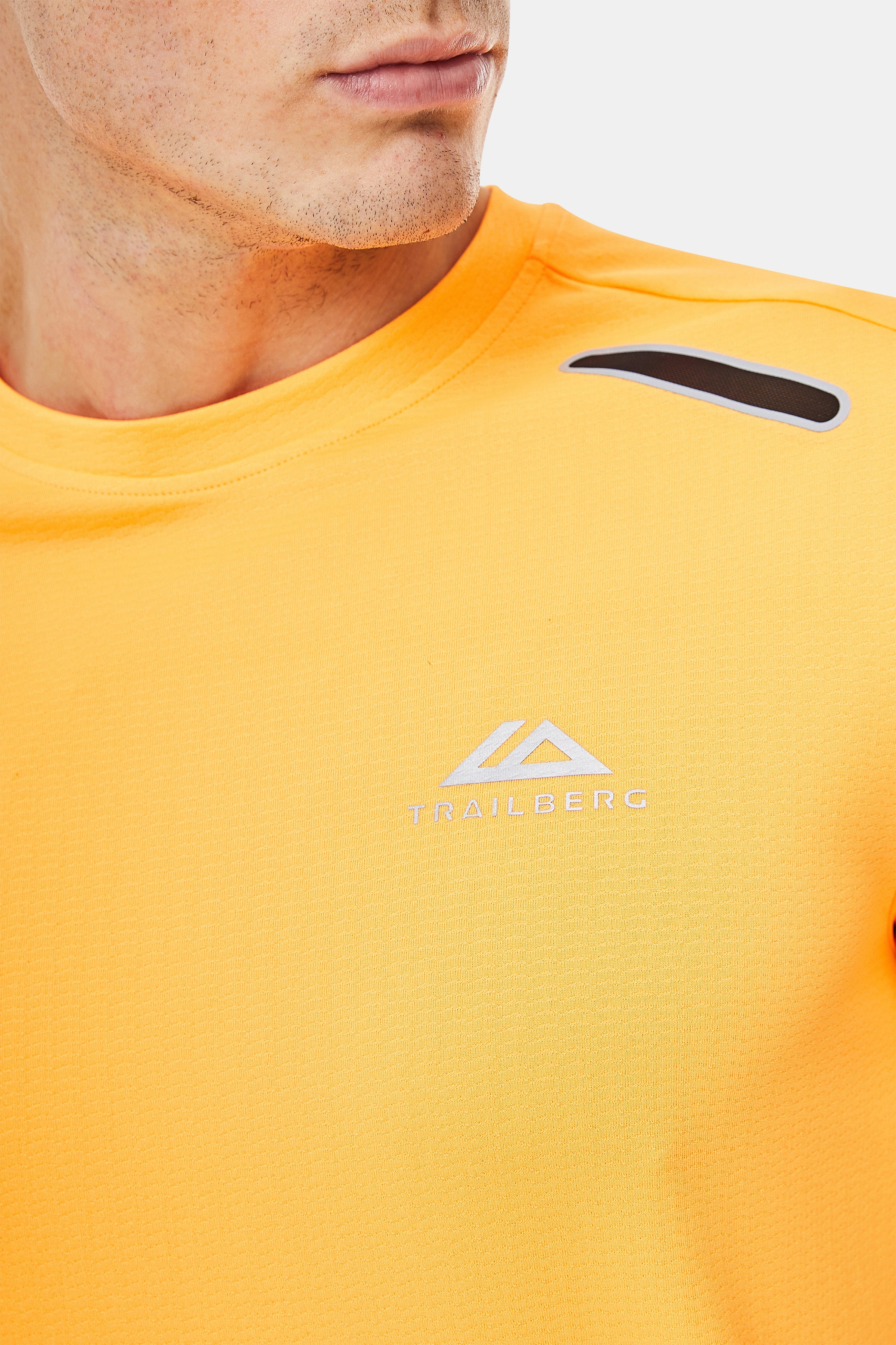 Gotthard Tee - Vivid Nectarine