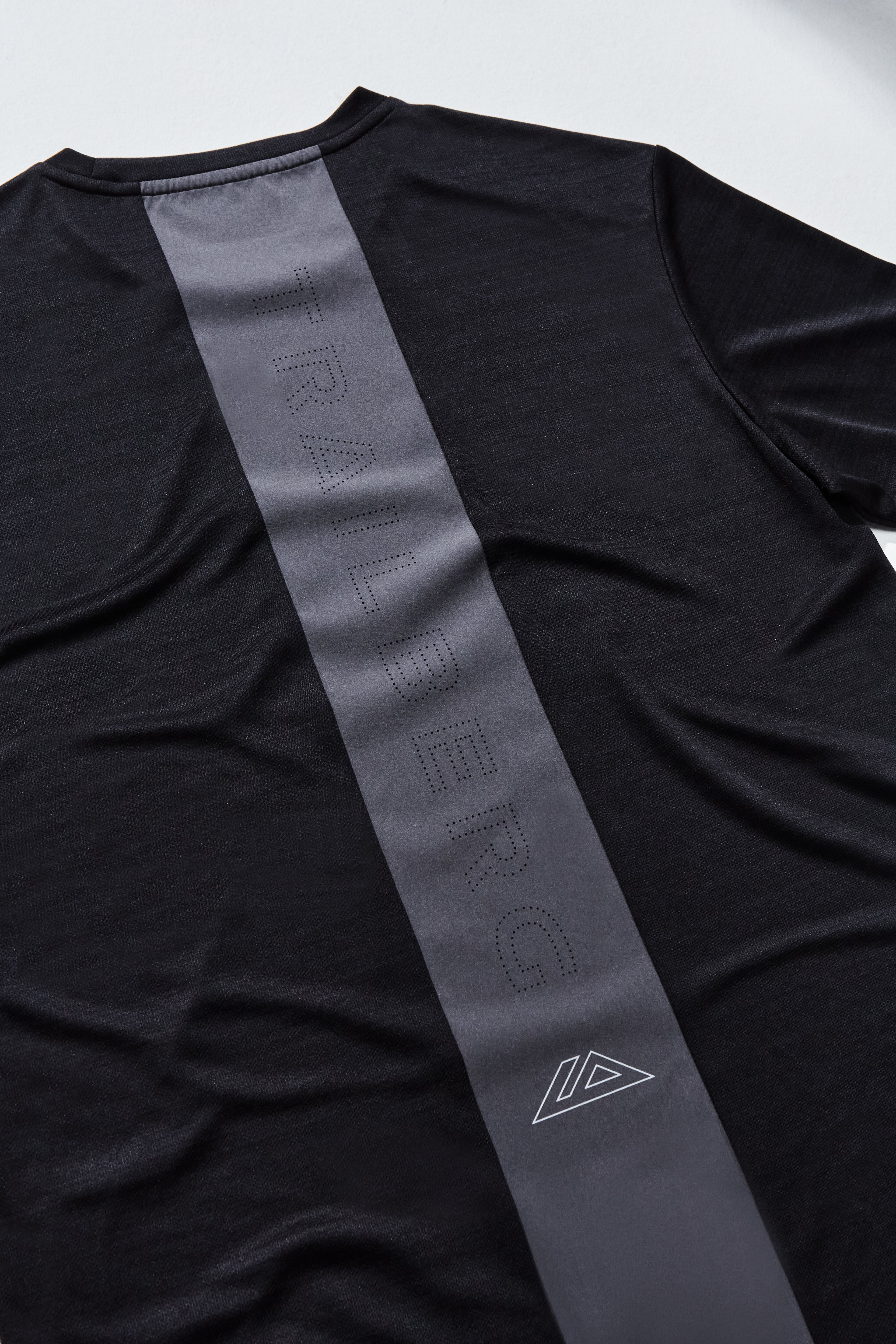 AW25 Cloud Tee - Black/Volcano Grey