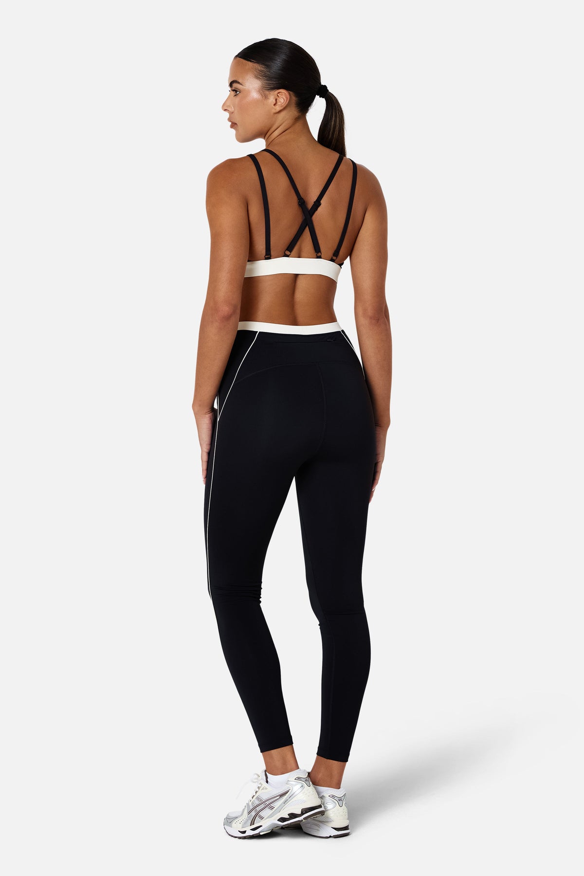 Womens Ignite Sports Bra - Black/Candlelight White