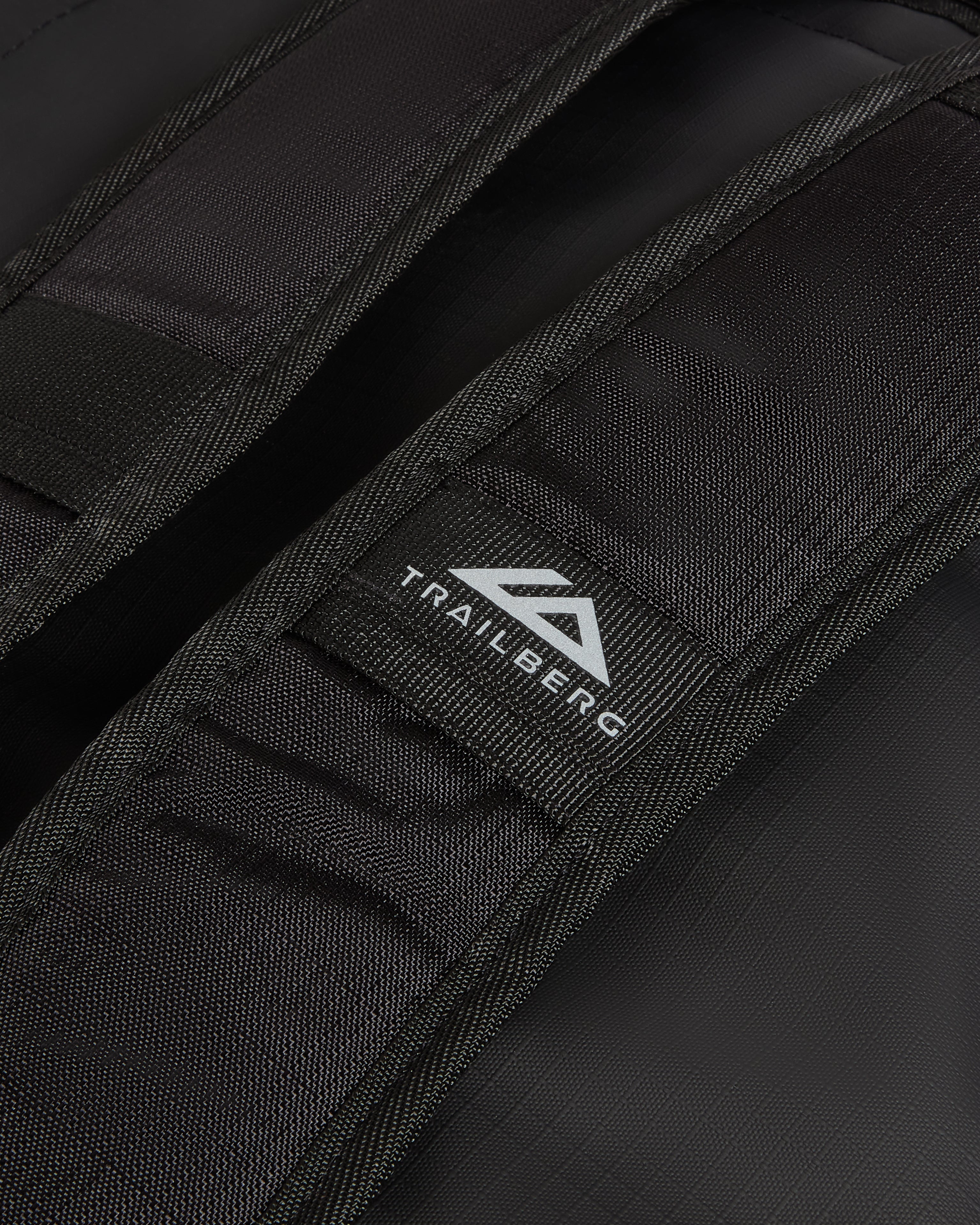 Expanse 45L Holdall - Black
