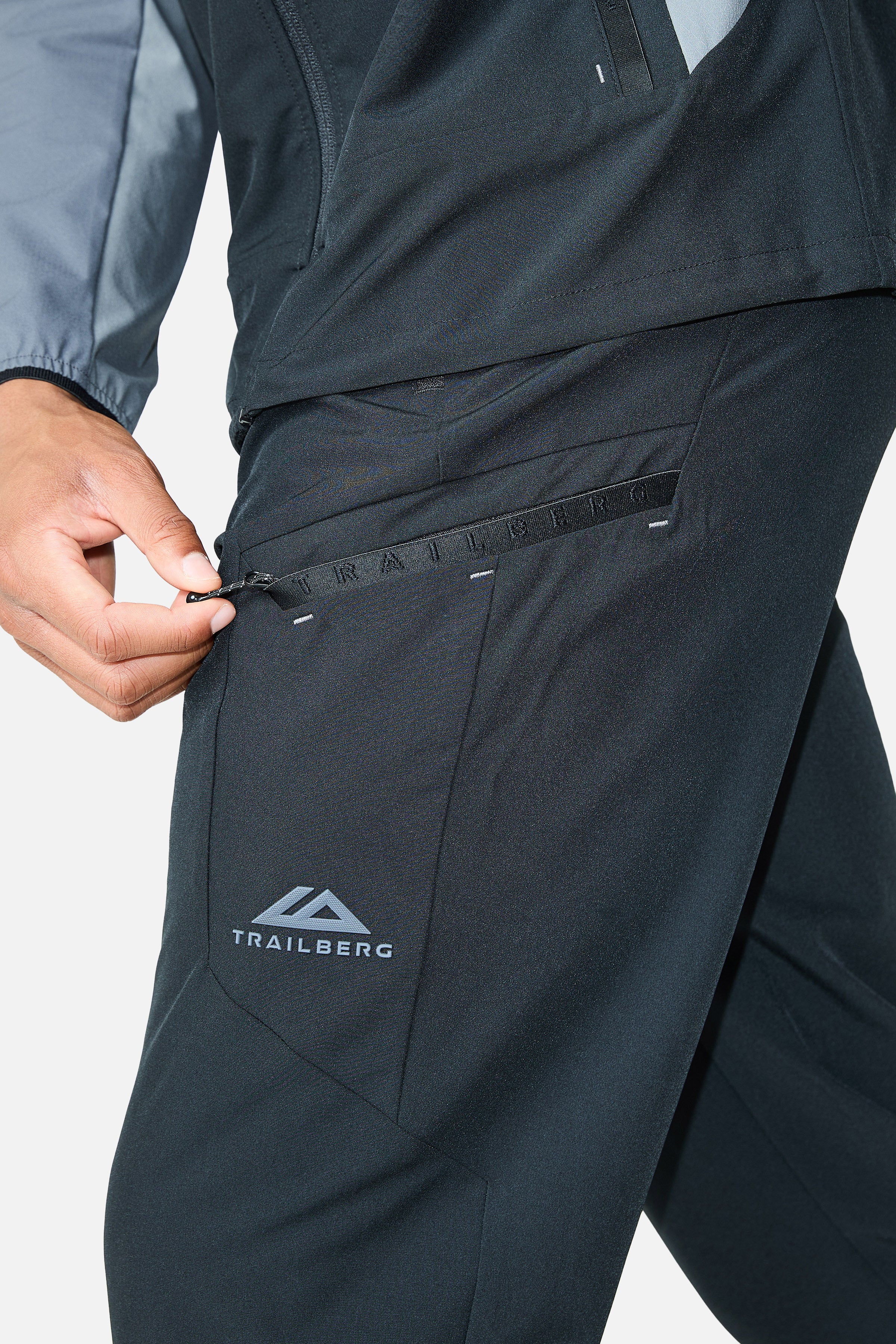 Triathlon Ultra Tracksuit - Black/Graphite Grey