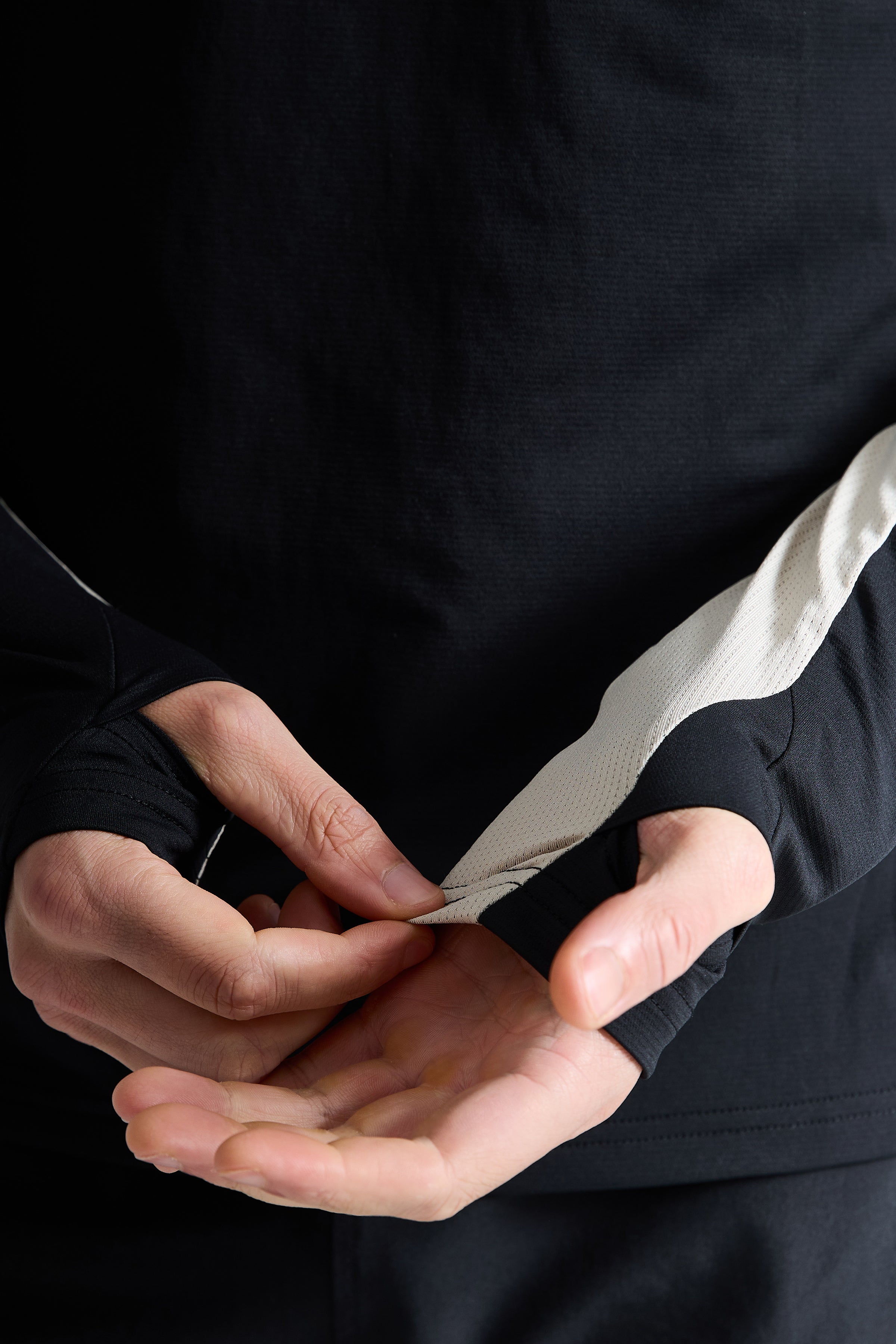 AW25 Triathlon Essentials 1/4 Zip Set - Black/Pale Taupe