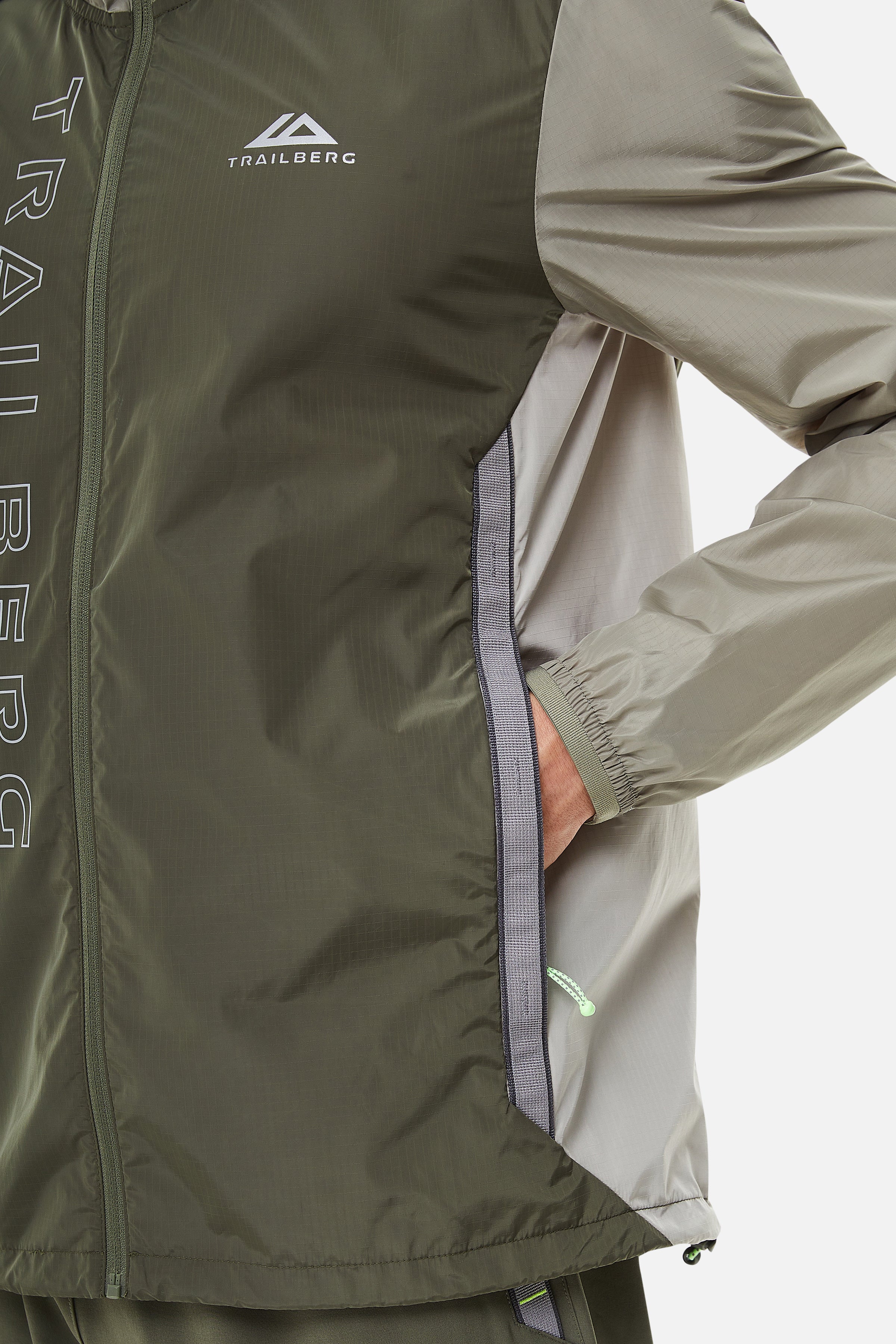 AW24 TRIATHLON WINDBREAKER - KHAKI