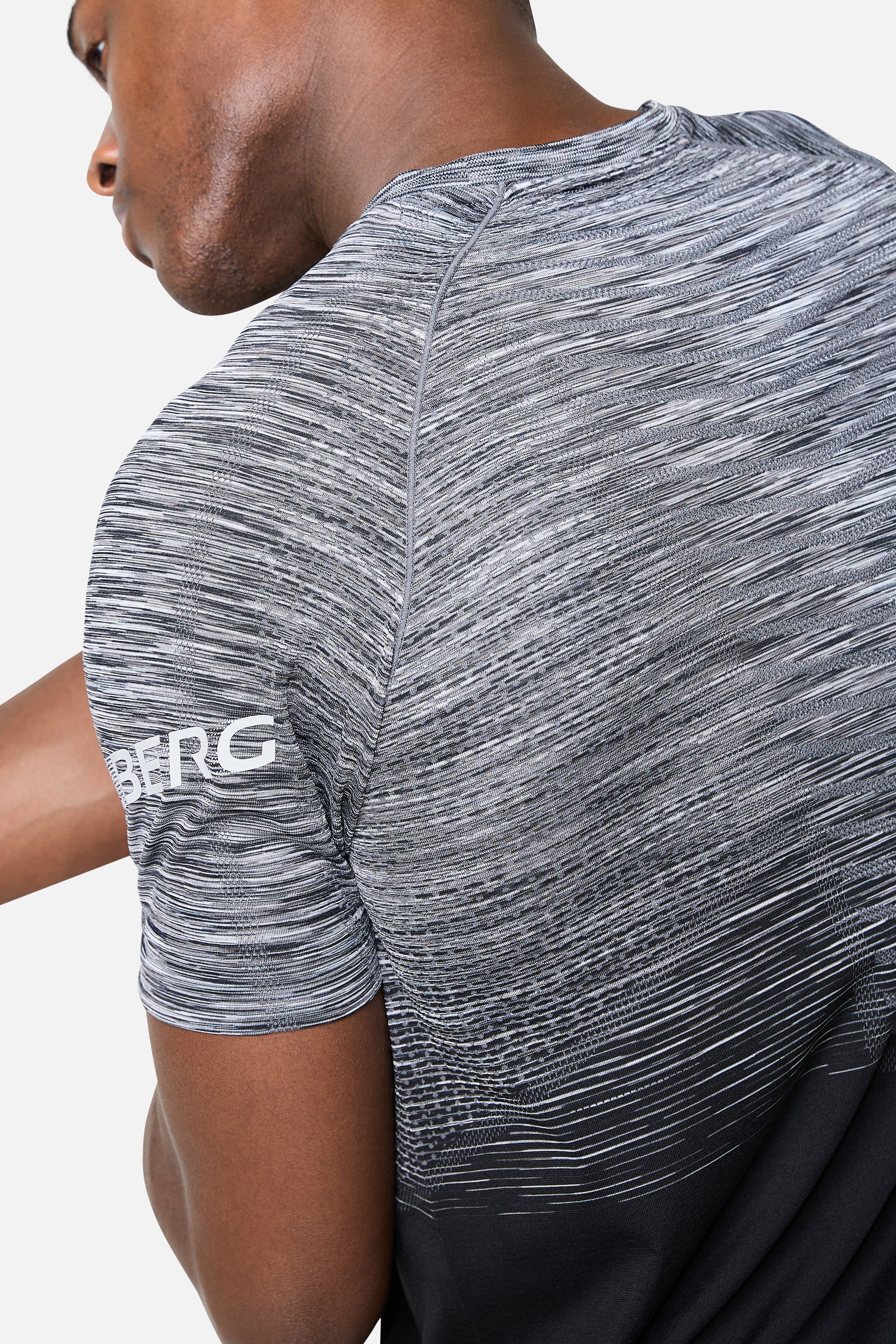 Arc Seamless T-Shirt – Schwarz/Mondgrau/Urban Smoke/Weiß
