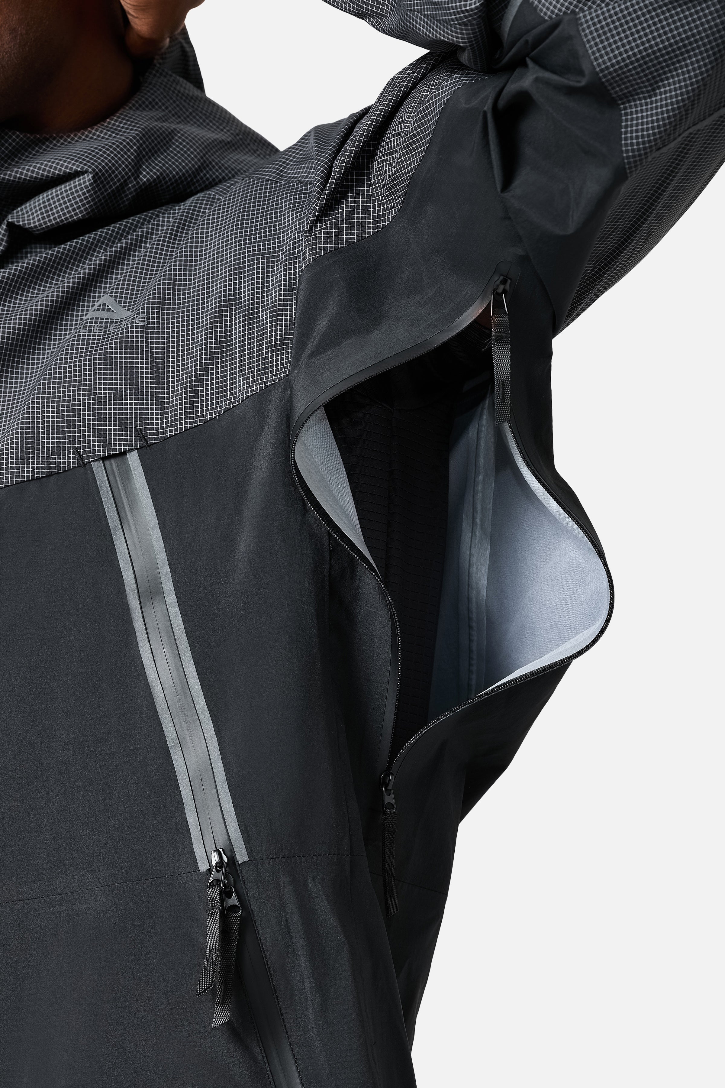 Pioneer Waterproof Jacket - Black