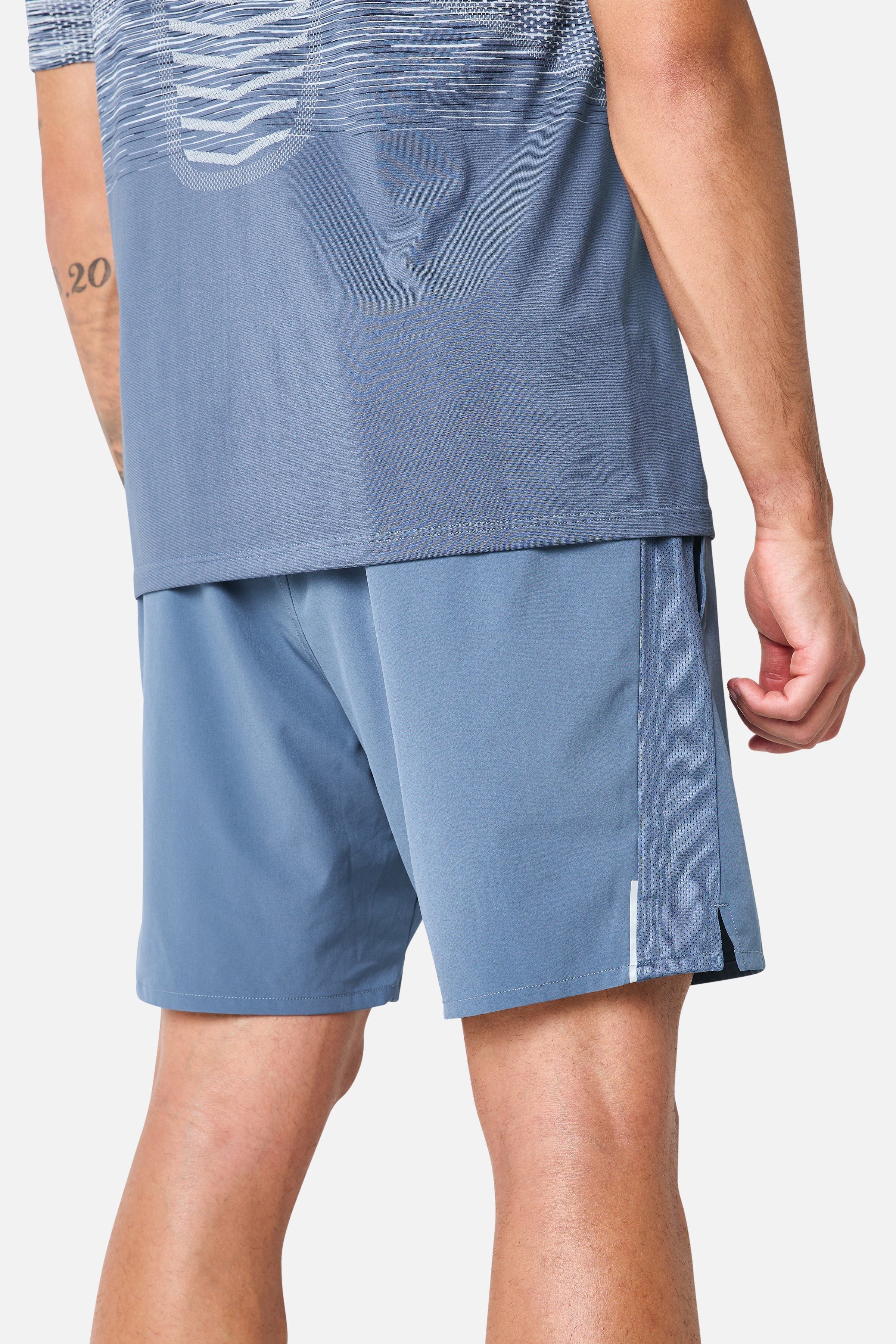 Essentials 2.0 Short - Breeze