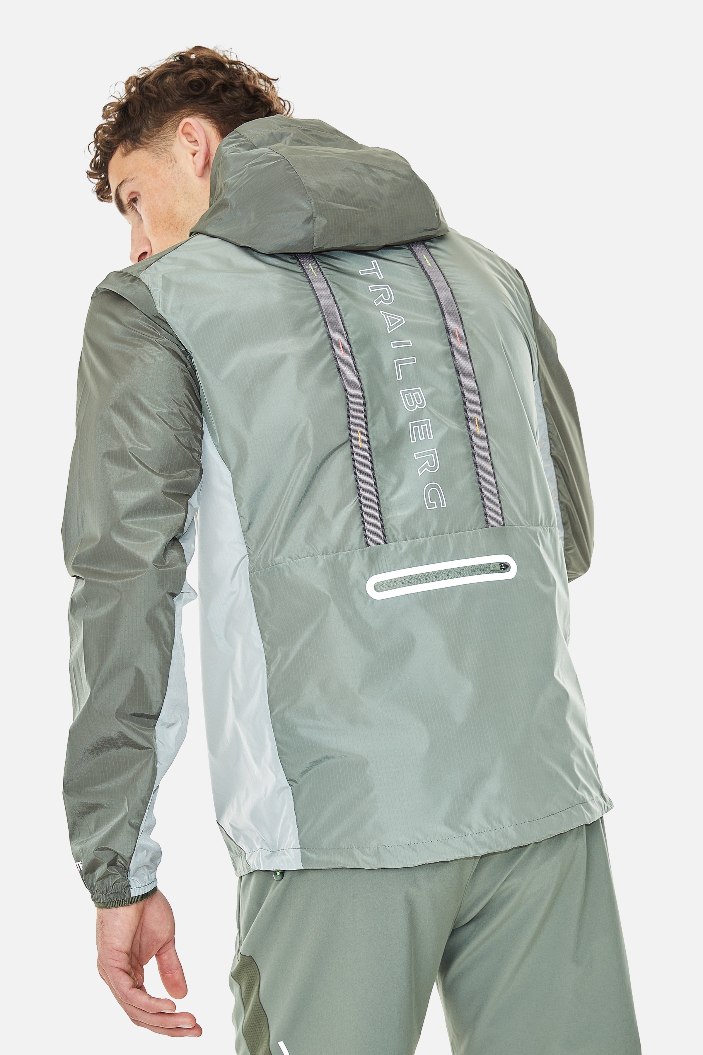 Triathlon SS25 Windbreaker - Pine Dust/Dark Fern/Frosted Leaf